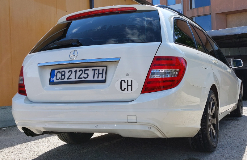 Mercedes-Benz C 220 ПЕРФЕКТНА ! C200, FaceLift, 7G-Tronik. Швейцария, снимка 6 - Автомобили и джипове - 46051496