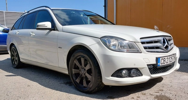 Mercedes-Benz C 220 ПЕРФЕКТНА ! C200, FaceLift, 7G-Tronik. Швейцария, снимка 3 - Автомобили и джипове - 47225663