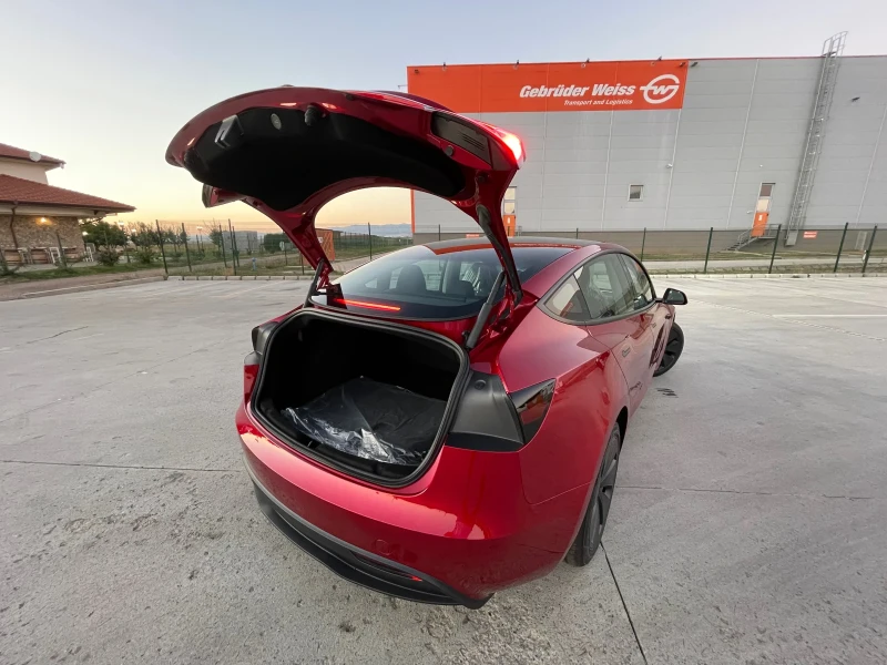 Tesla Model 3 New model 2024 LongRange, снимка 8 - Автомобили и джипове - 46877495