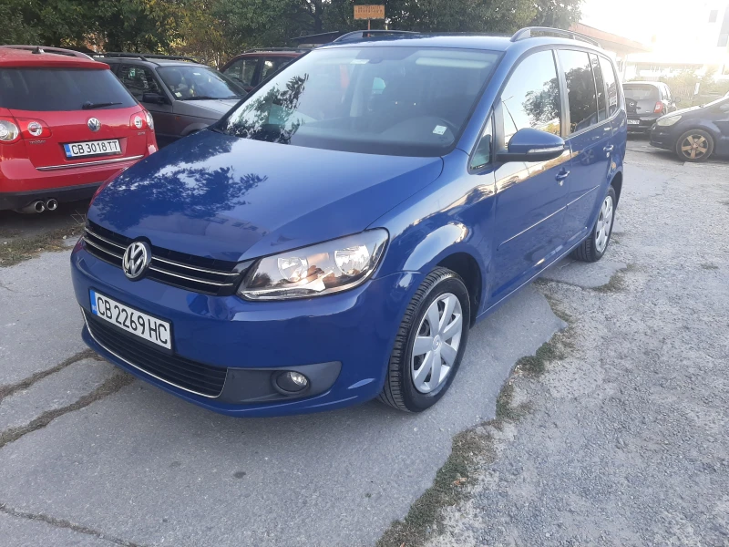 VW Touran Бензин- Автоматик, снимка 1 - Автомобили и джипове - 47300627