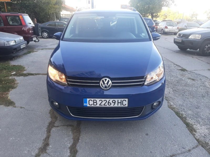 VW Touran Бензин- Автоматик, снимка 8 - Автомобили и джипове - 47300627