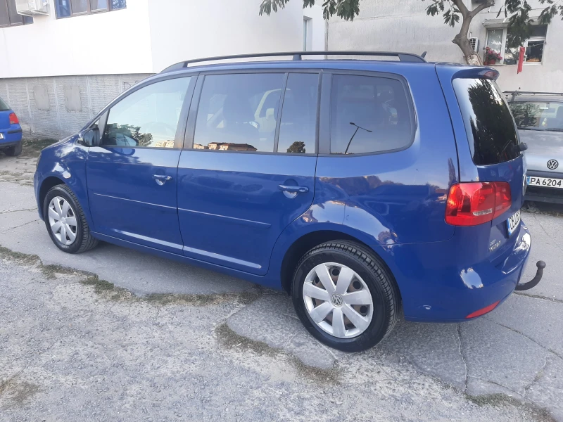 VW Touran Бензин- Автоматик, снимка 7 - Автомобили и джипове - 47300627