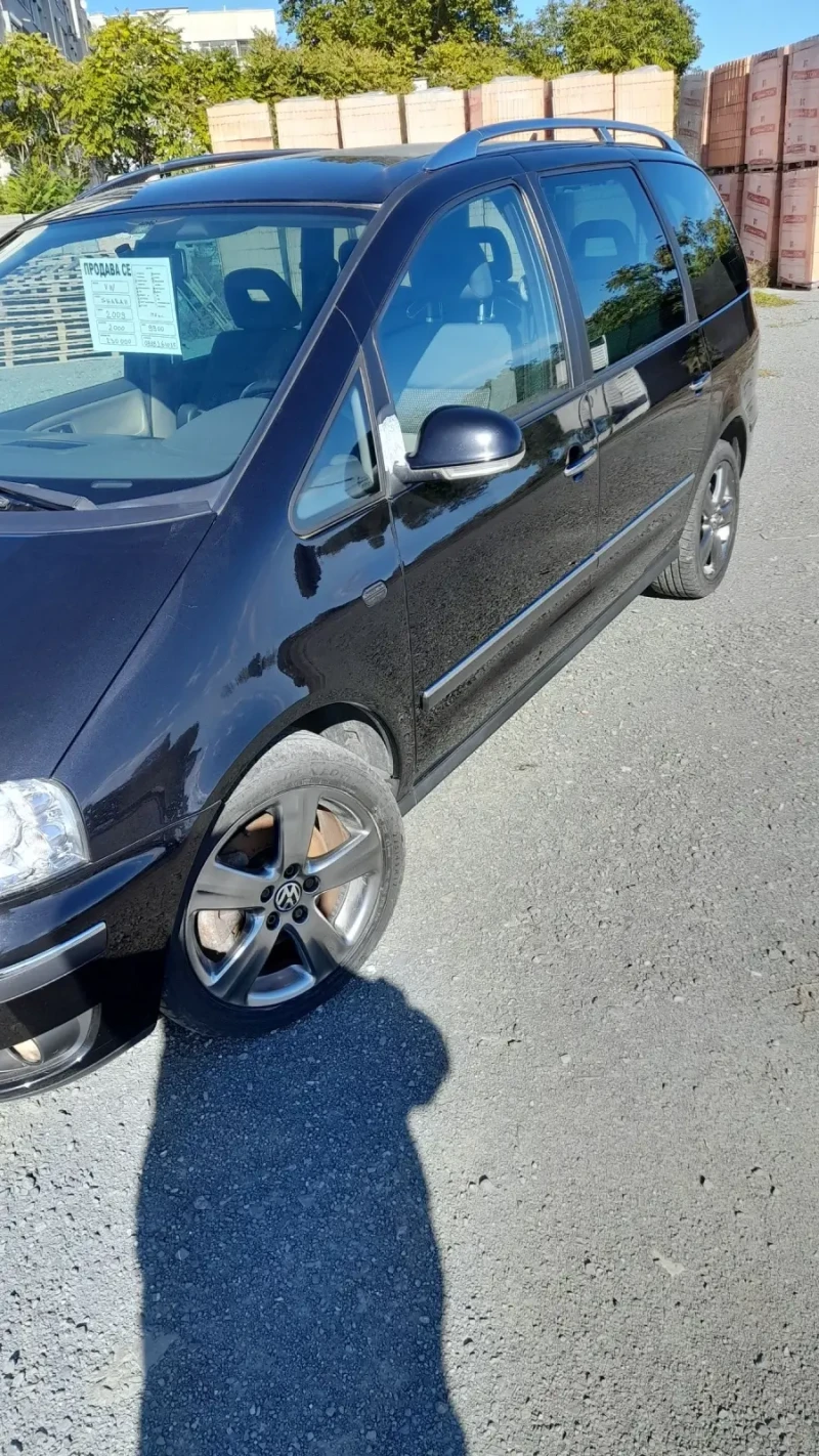 VW Sharan Exclusive Edition, снимка 2 - Автомобили и джипове - 47720303