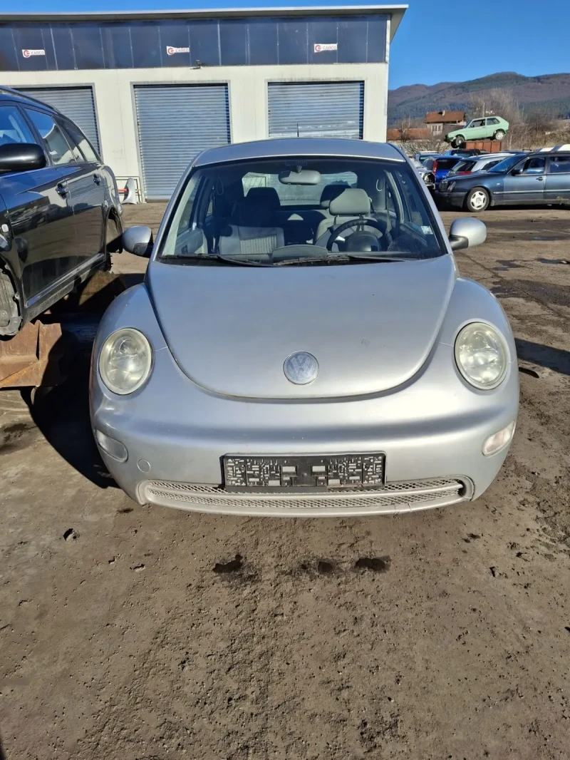 VW Beetle, снимка 1 - Автомобили и джипове - 48376096