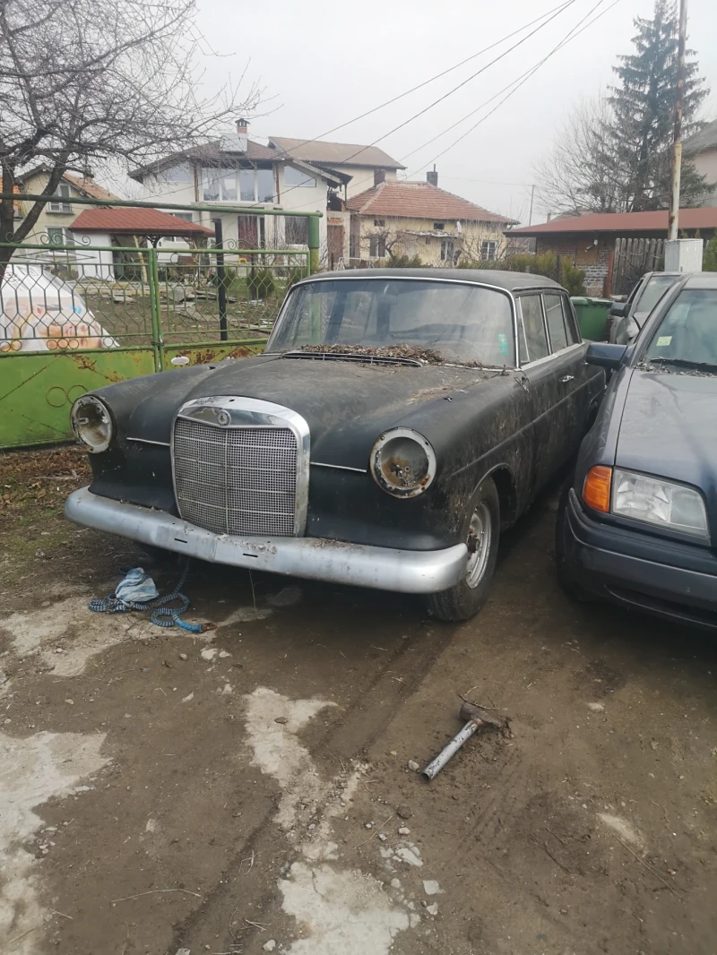 Mercedes-Benz 110 2.0 Бензин , снимка 2 - Автомобили и джипове - 49239468