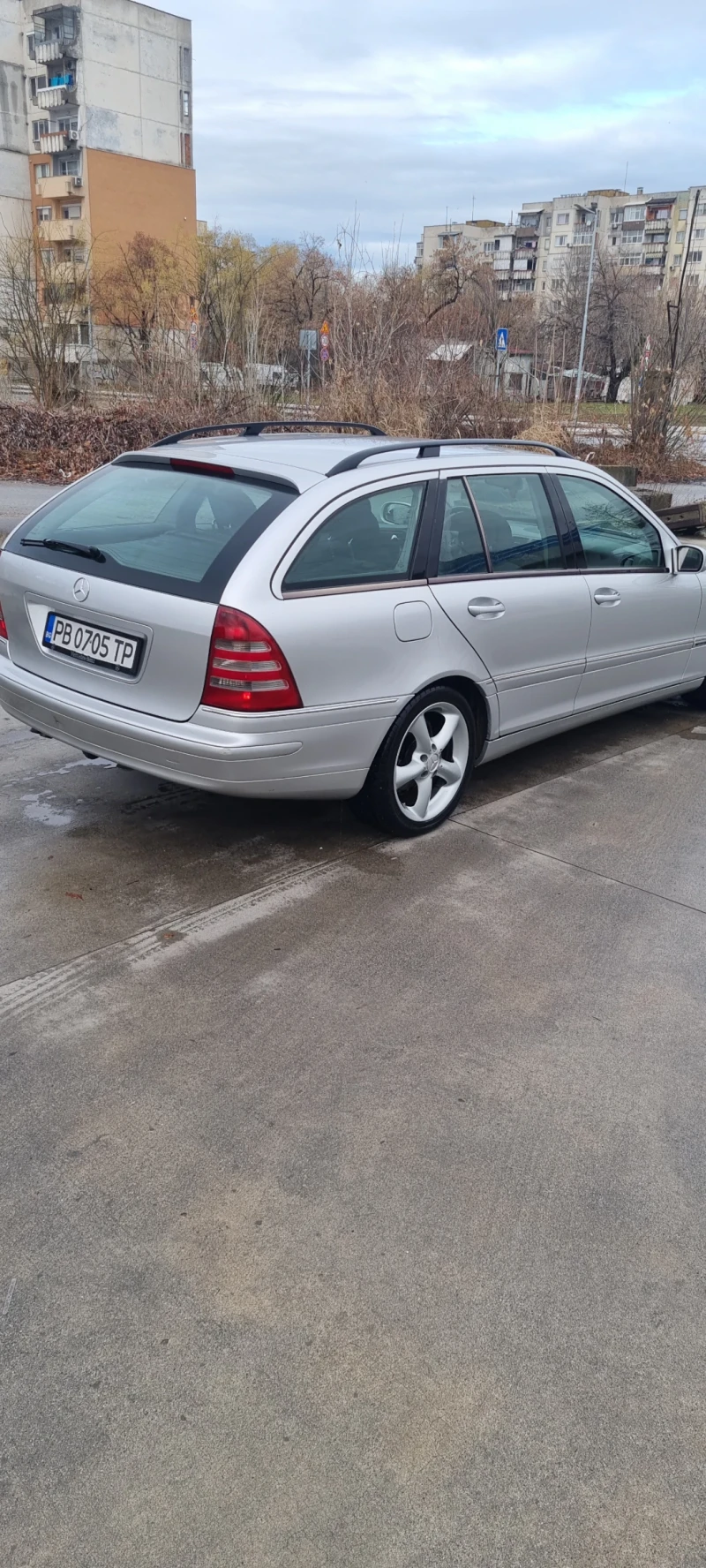 Mercedes-Benz C 220, снимка 6 - Автомобили и джипове - 49253331