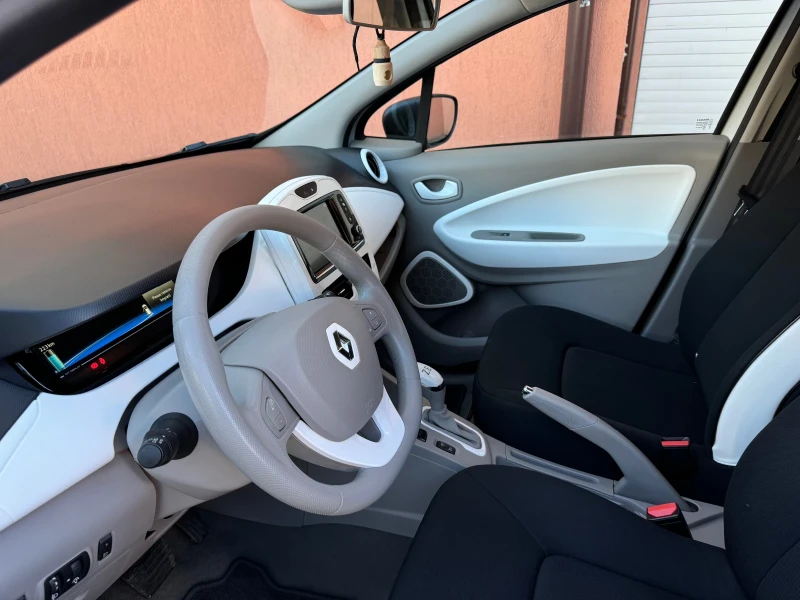 Renault Zoe 41kwh 28000км!!! Като ново!, снимка 7 - Автомобили и джипове - 49415250