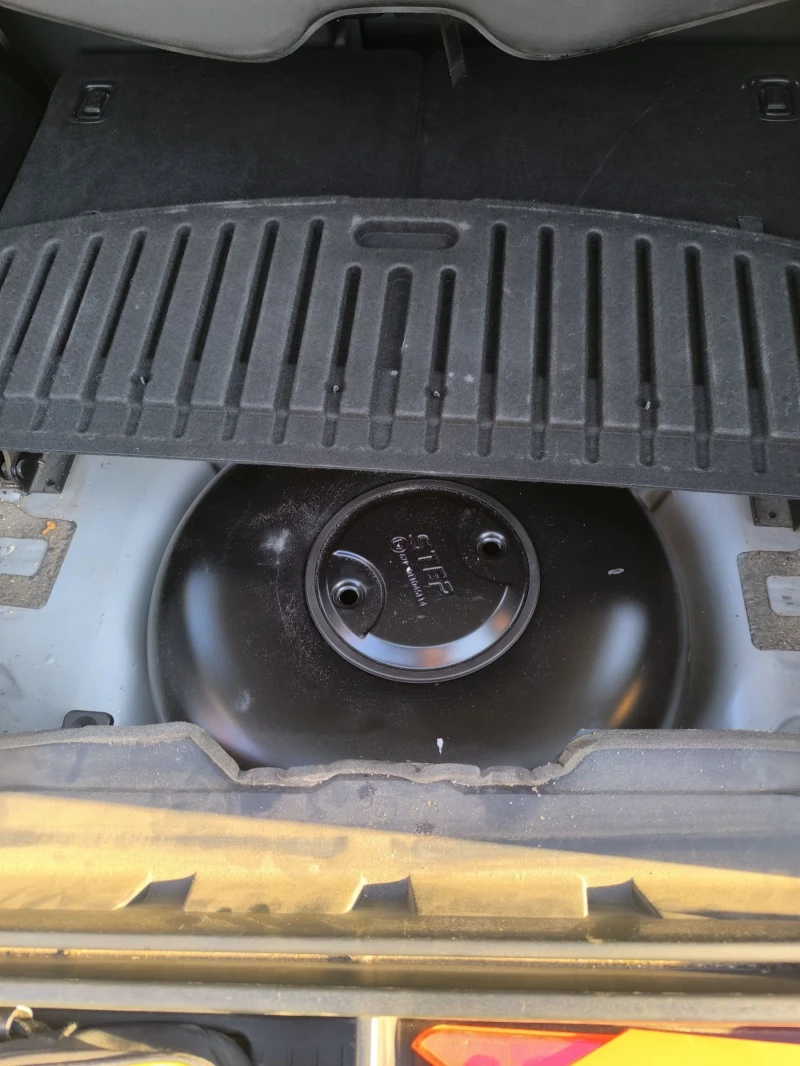 Mazda 5 1.8 бензин/газ, снимка 11 - Автомобили и джипове - 53291221