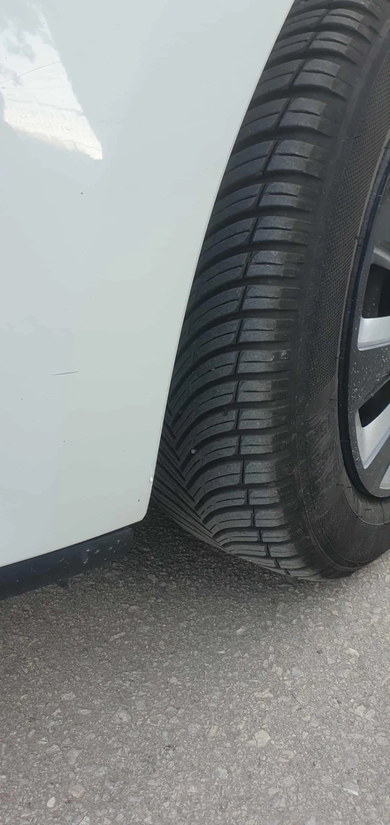 Renault Clio 1.5d, снимка 8 - Автомобили и джипове - 51550052