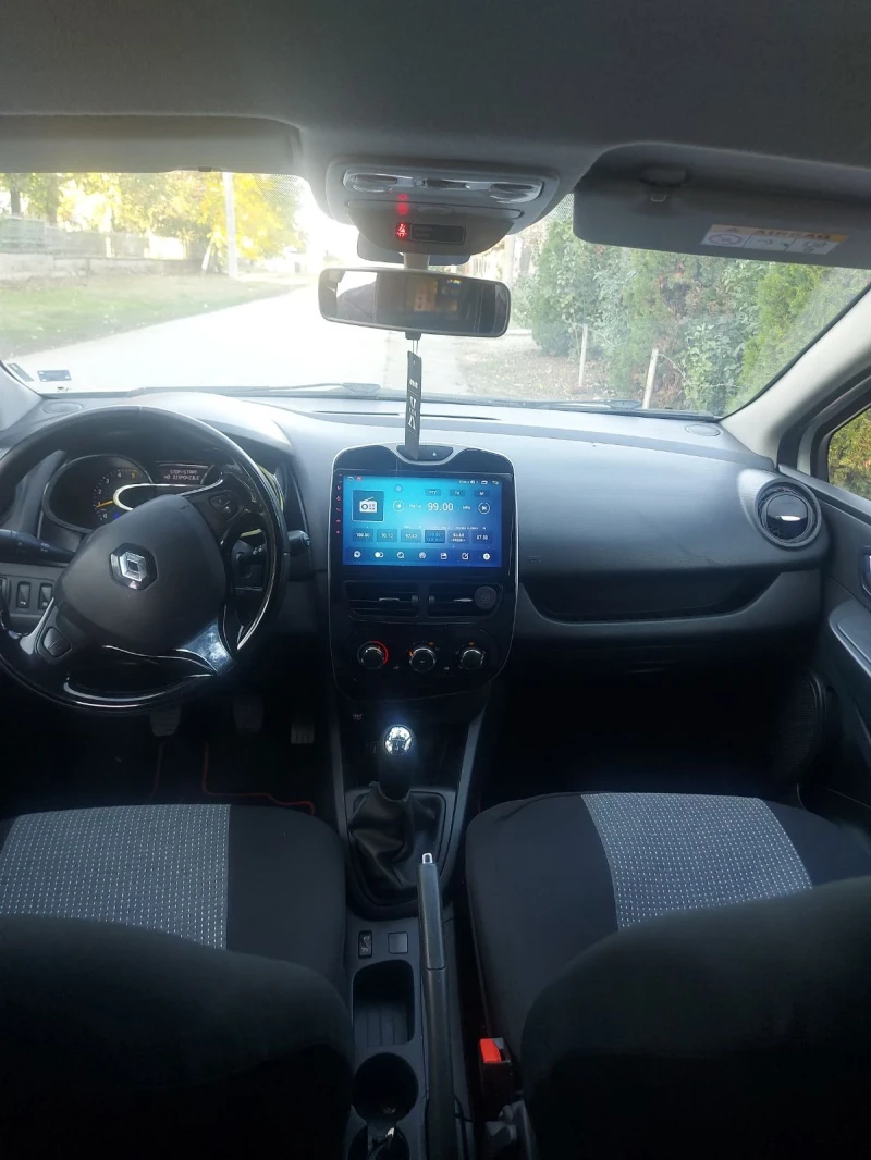 Renault Clio 1.5d, снимка 13 - Автомобили и джипове - 51550052