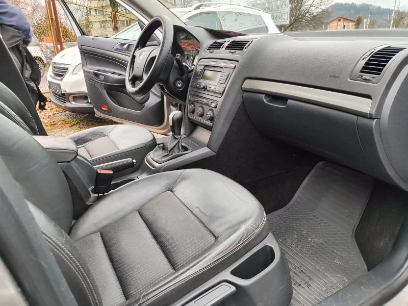 Skoda Octavia 1.9 - 105hp- 4x4, снимка 9 - Автомобили и джипове - 52381093