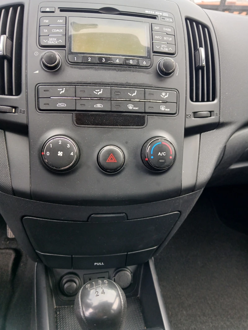 Hyundai I30 1.4i, снимка 8 - Автомобили и джипове - 52895187