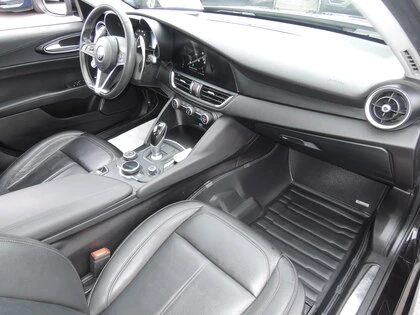 Alfa Romeo Giulia * АВТО КРЕДИТ* ЦЕНА ДО БГ * CARFAX *  - изображение 6