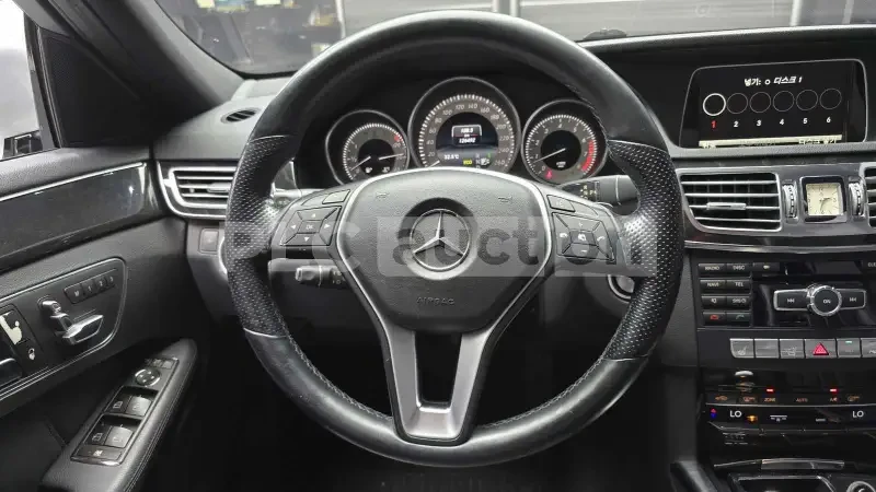 Mercedes-Benz E 300 КАМЕРА| ПОДГРЕВ| ВКЛЮЧЕН ТЕХНОТЕСТ, снимка 7 - Автомобили и джипове - 54372554