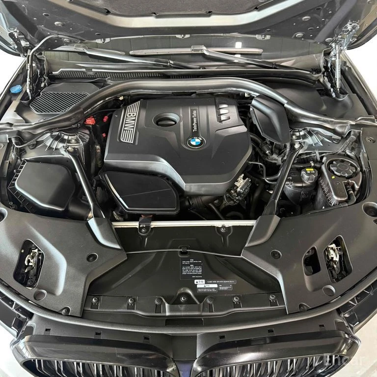 BMW 530 M* SPORT* PLUS* ПОДГРЕВ* ОБДУХВАНЕ* КАМЕРА* LANE* , снимка 16 - Автомобили и джипове - 54415877