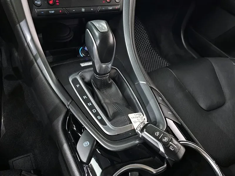Ford Mondeo 2.0 Titanium, снимка 9 - Автомобили и джипове - 55749204