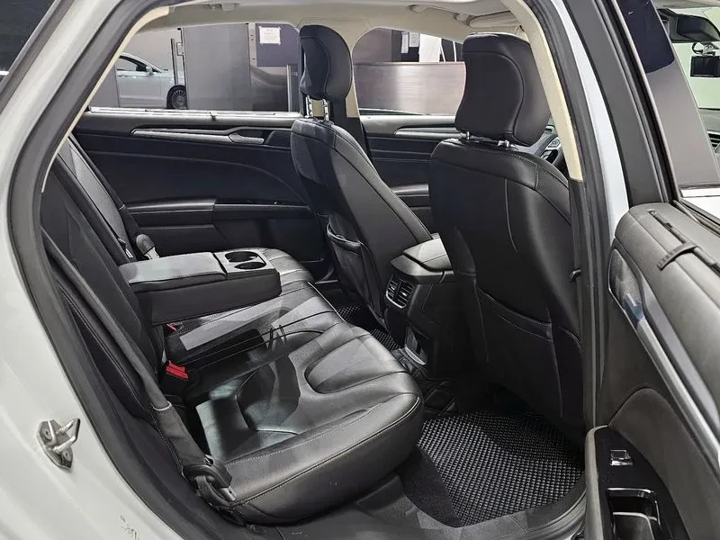 Ford Mondeo 2.0 Titanium, снимка 11 - Автомобили и джипове - 55749204
