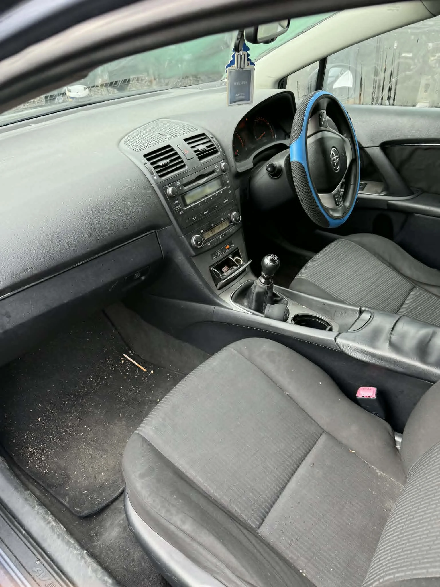 Toyota Avensis 2.0D-4D 126к.с НА ЧАСТИ, снимка 9 - Автомобили и джипове - 52982200