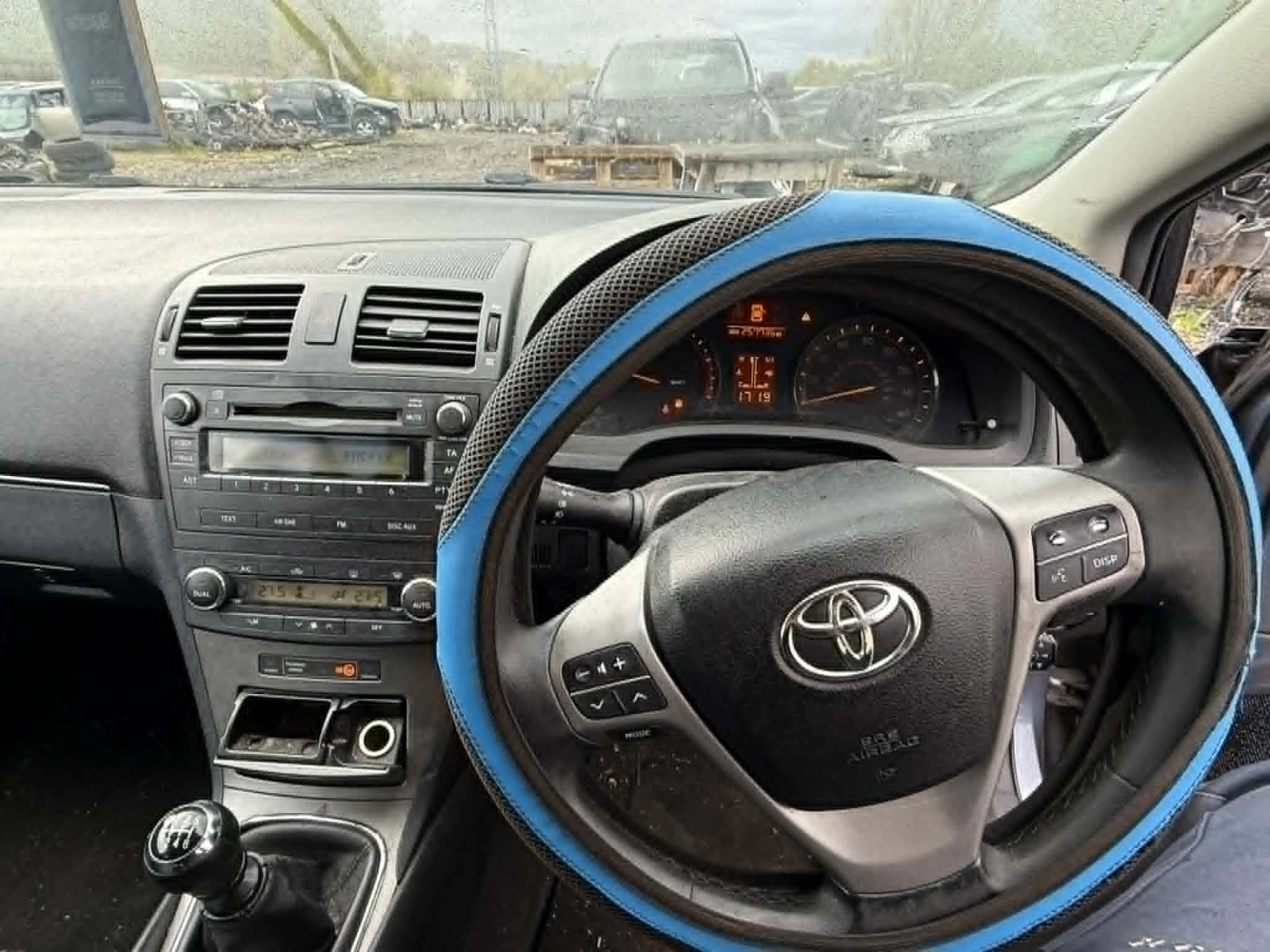 Toyota Avensis 2.0D-4D 126к.с НА ЧАСТИ, снимка 13 - Автомобили и джипове - 52982200