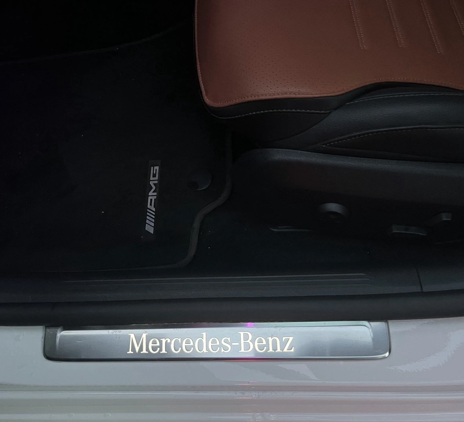 Mercedes-Benz C 300 AMG пакет, Гаранция до 04.2026г - изображение 8