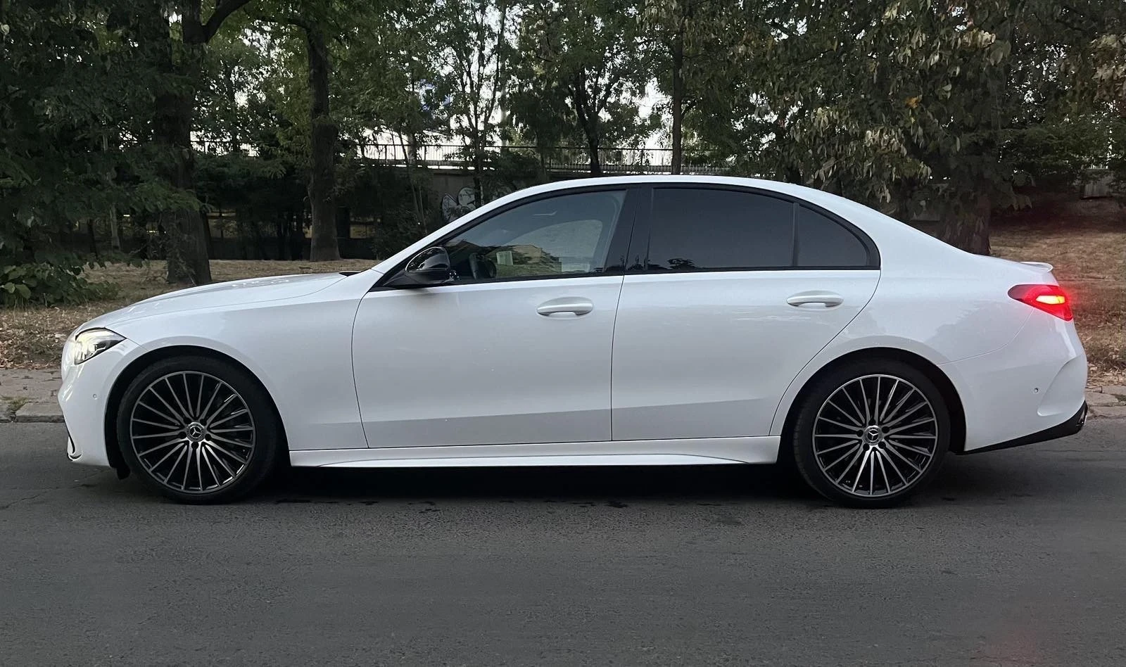 Mercedes-Benz C 300 AMG пакет, Гаранция до 04.2026г - изображение 6