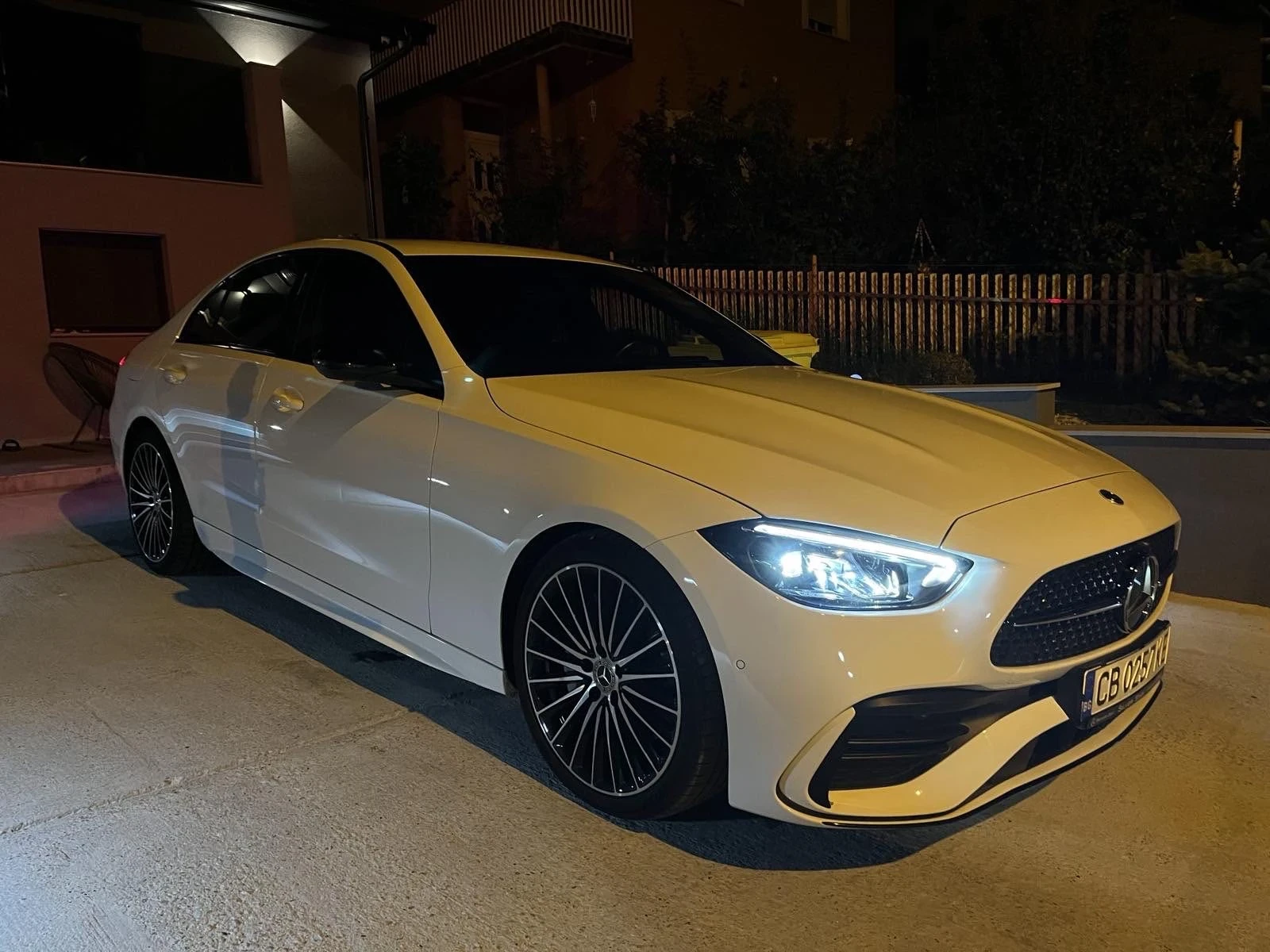 Mercedes-Benz C 300 AMG пакет, Гаранция до 04.2026г - изображение 2