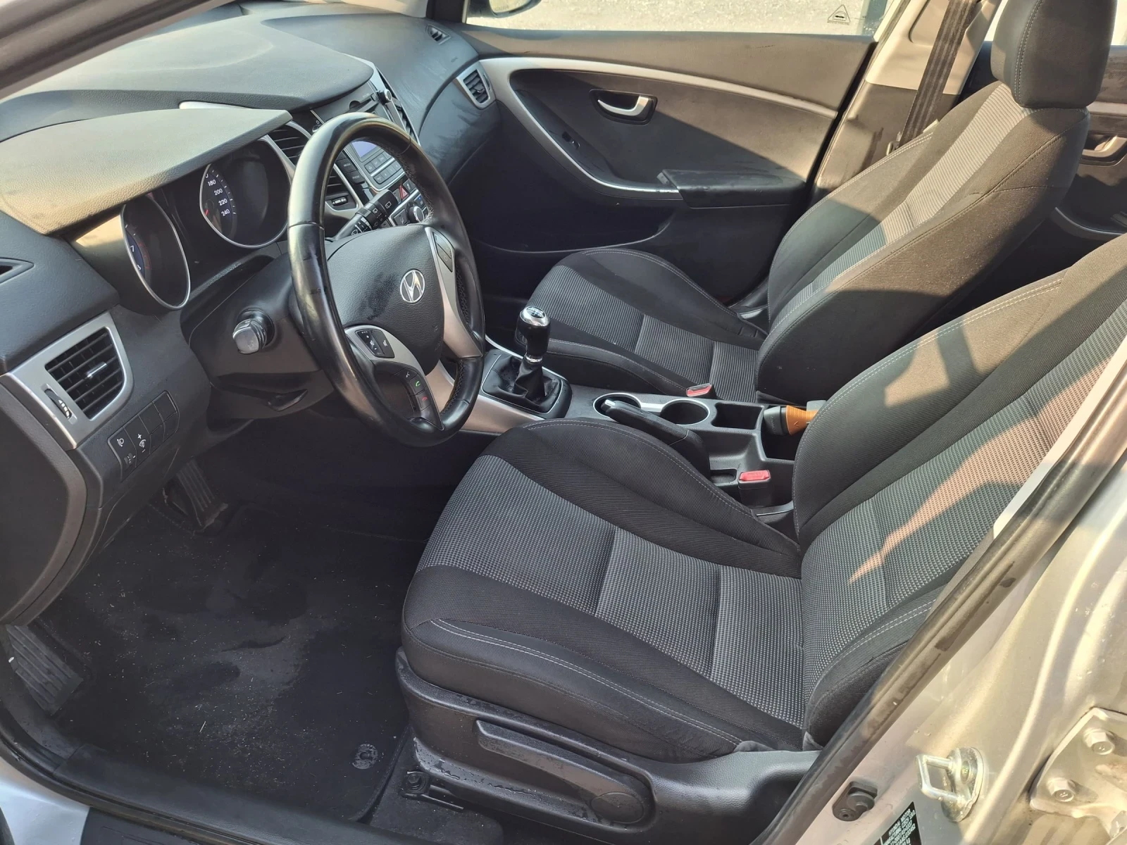 Hyundai I30 1.4 , benzin  - изображение 9