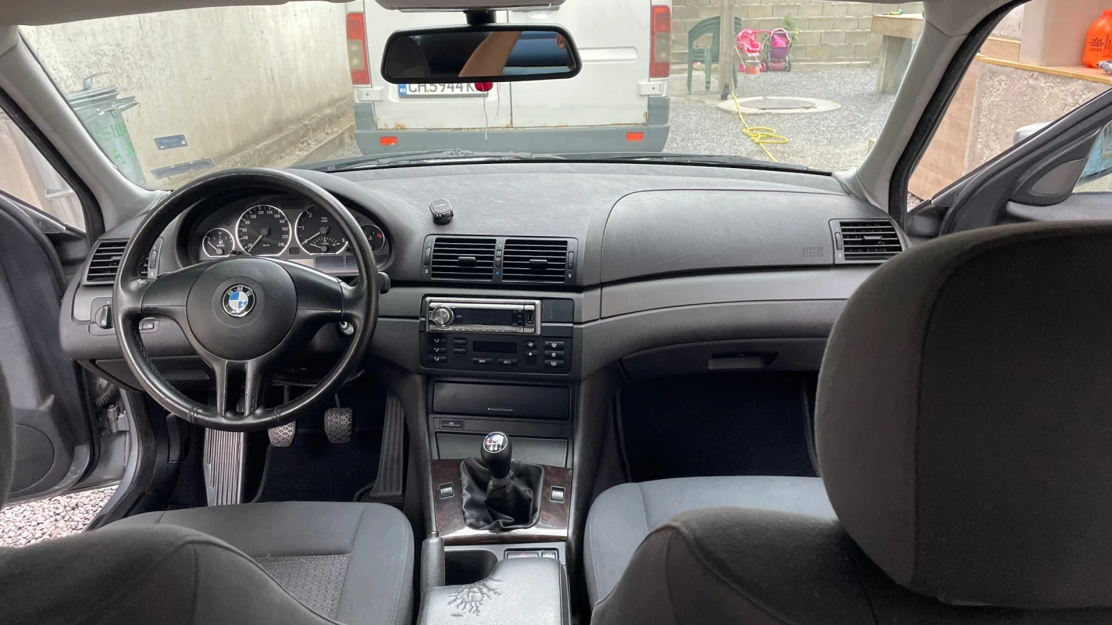BMW 320  6 скорости - изображение 6