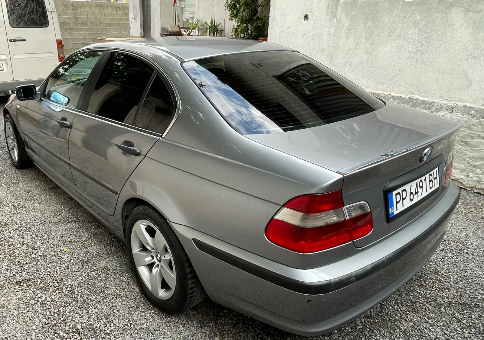 BMW 320  6 скорости - изображение 4