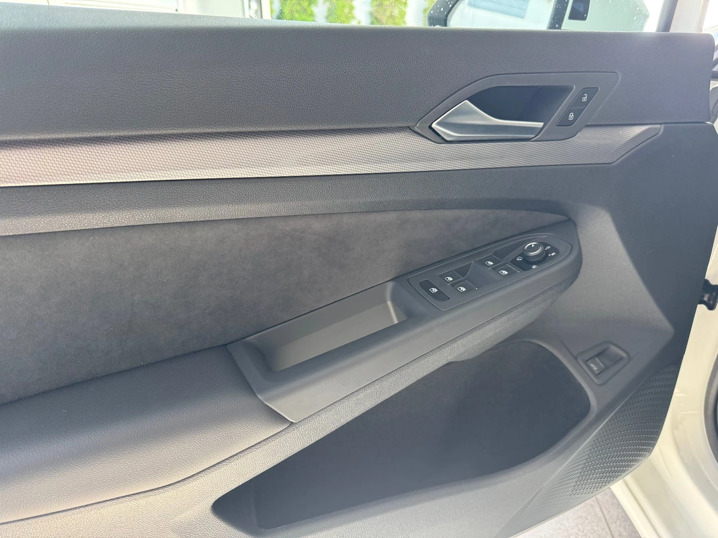 VW Golf Variant 8 Style 1.5 eTSI OPF DSG - изображение 6