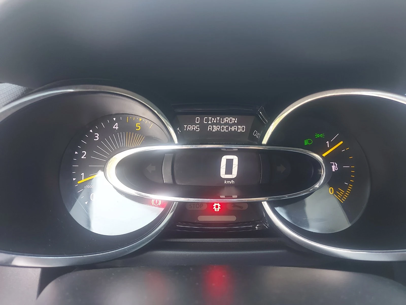 Renault Clio 1.5d | Mobile.bg — изображение 10