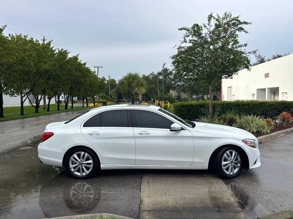 Mercedes-Benz C 300 C 300 RWD - изображение 4