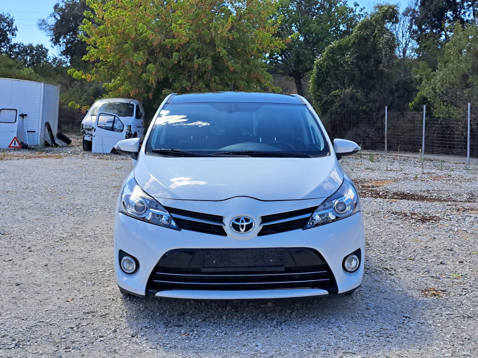 Toyota Verso 1.6 D-4D 112 k.c - изображение 8
