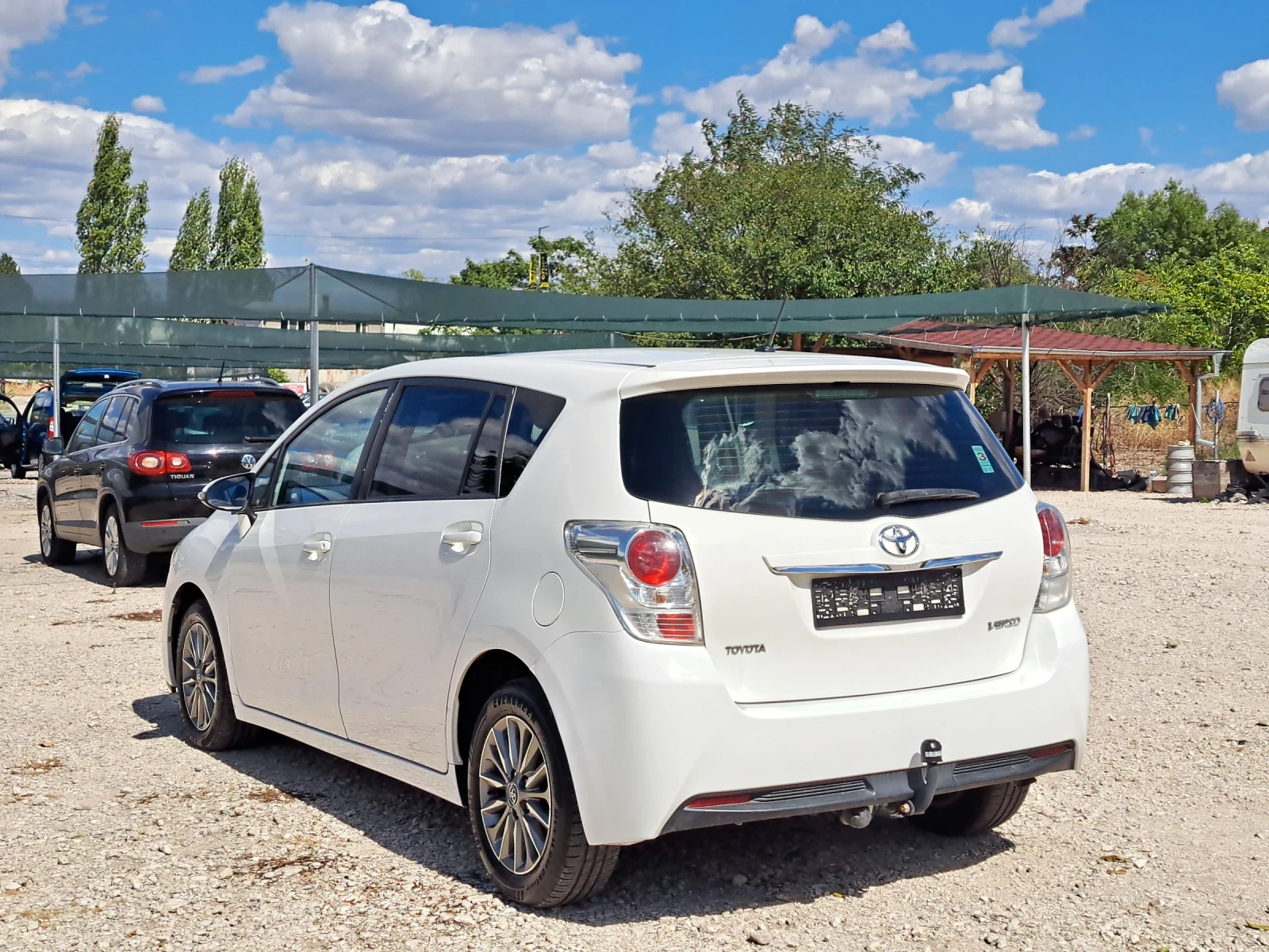 Toyota Verso 1.6 D-4D 112 k.c - изображение 3