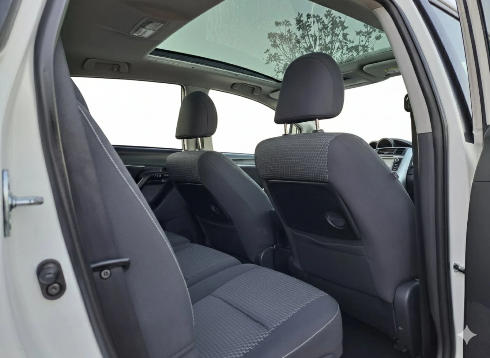 Toyota Verso 1.6 D-4D 112 k.c | Mobile.bg � ����������� 15