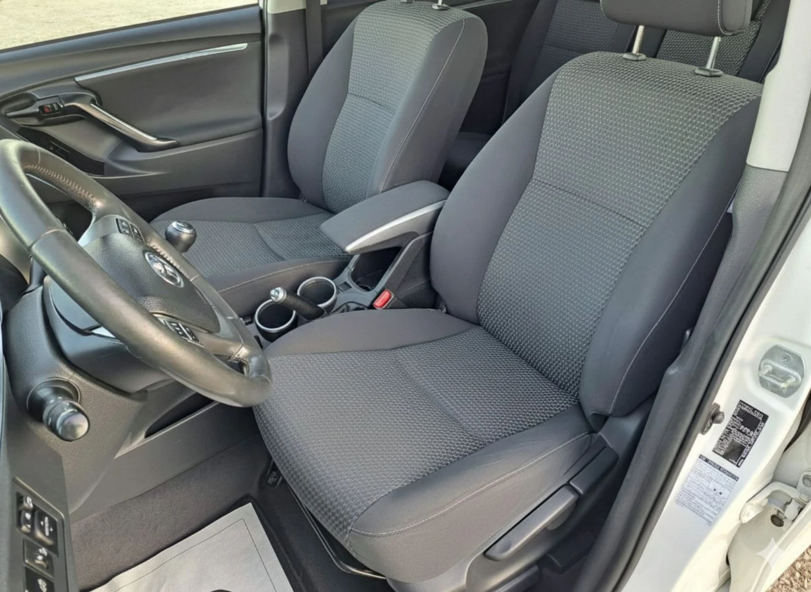 Toyota Verso 1.6 D-4D 112 k.c | Mobile.bg � ����������� 10