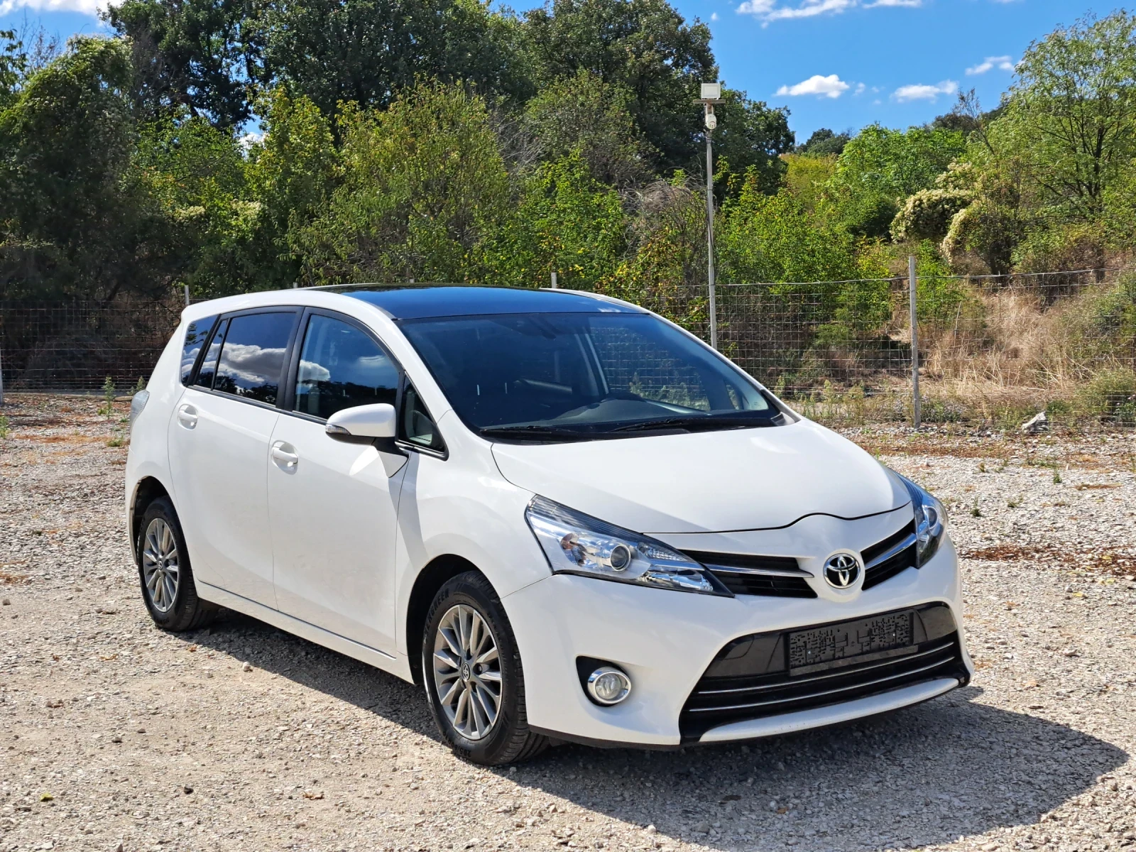 Toyota Verso 1.6 D-4D 112 k.c - изображение 7