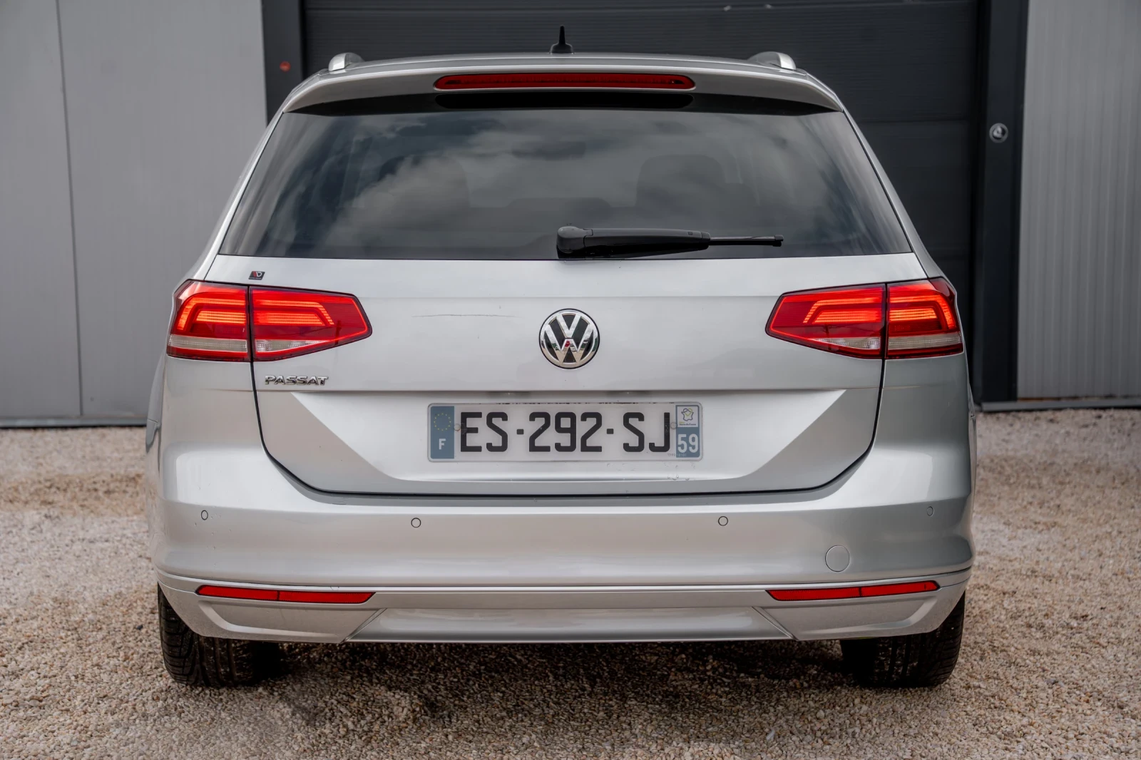 VW Passat Avtomat 120ks, снимка 8 - Автомобили и джипове - 53966138