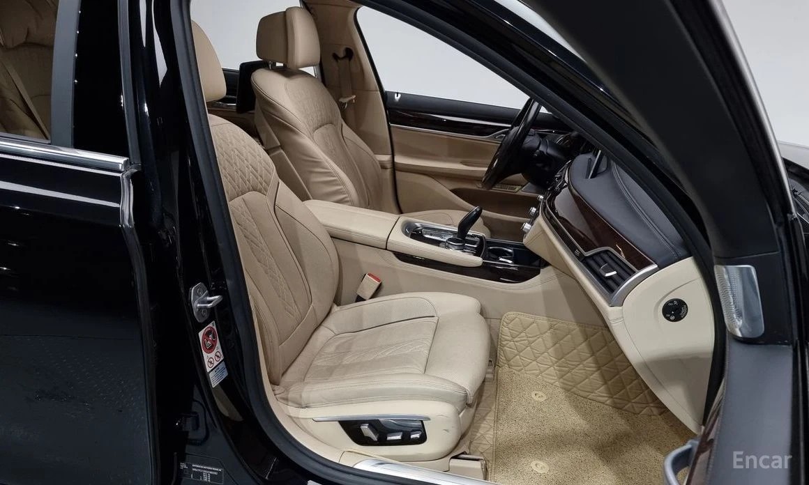 BMW 750, снимка 10 - Автомобили и джипове - 53988873