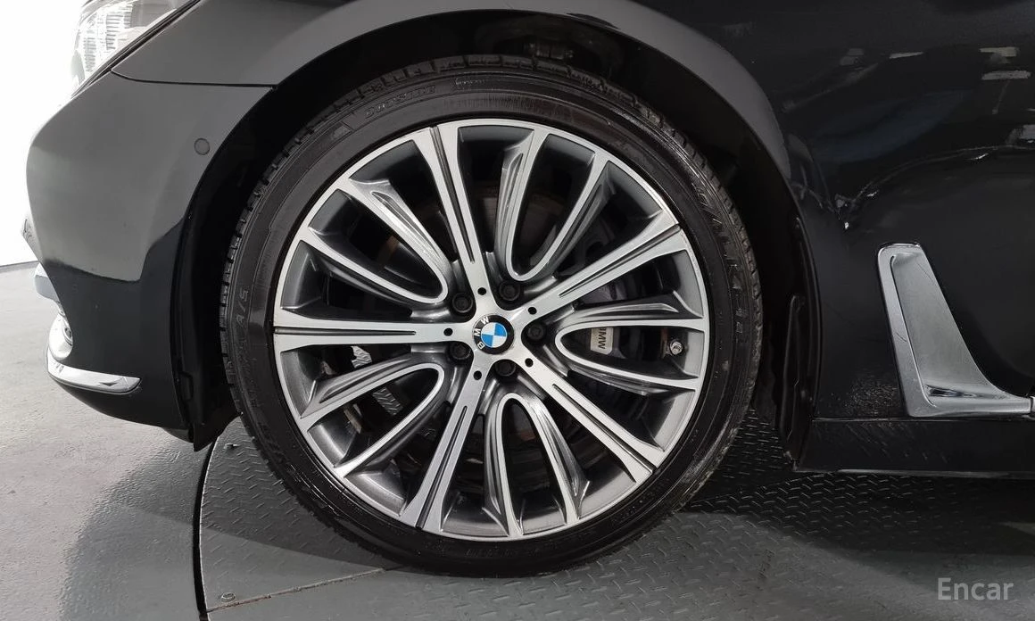 BMW 750, снимка 5 - Автомобили и джипове - 53988873