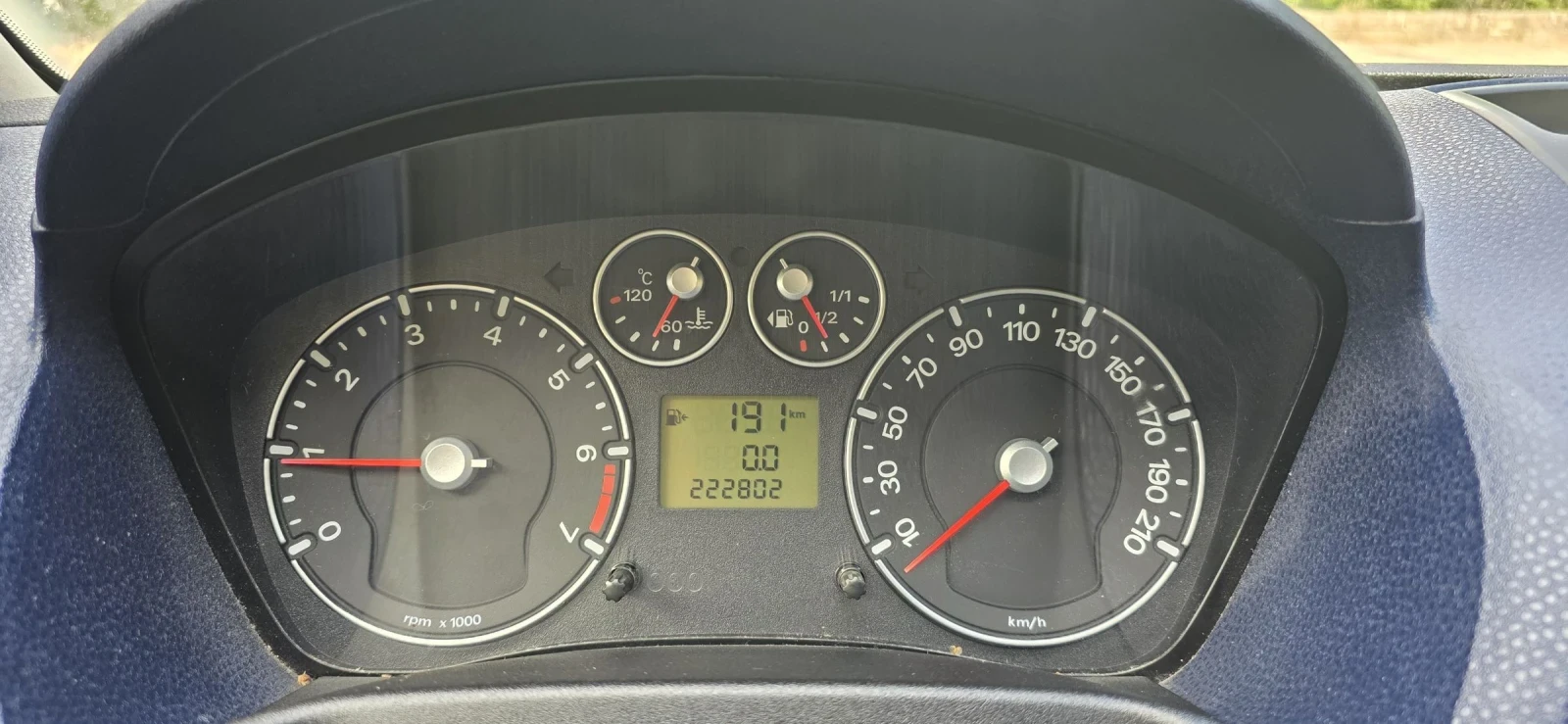 Ford Fiesta 1.4i, снимка 10 - Автомобили и джипове - 54528246