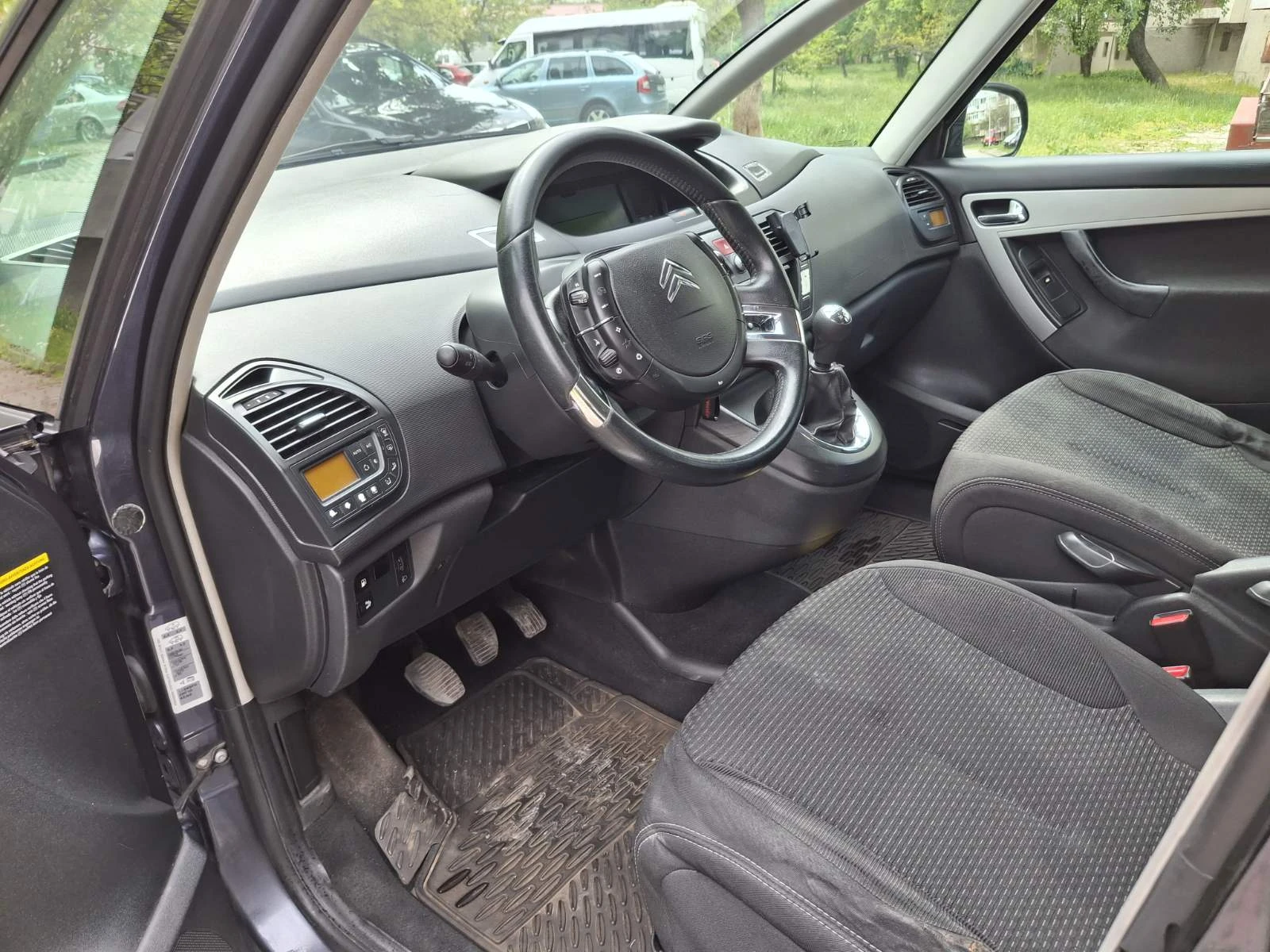 Citroen C4 Picasso, снимка 8 - Автомобили и джипове - 54568021