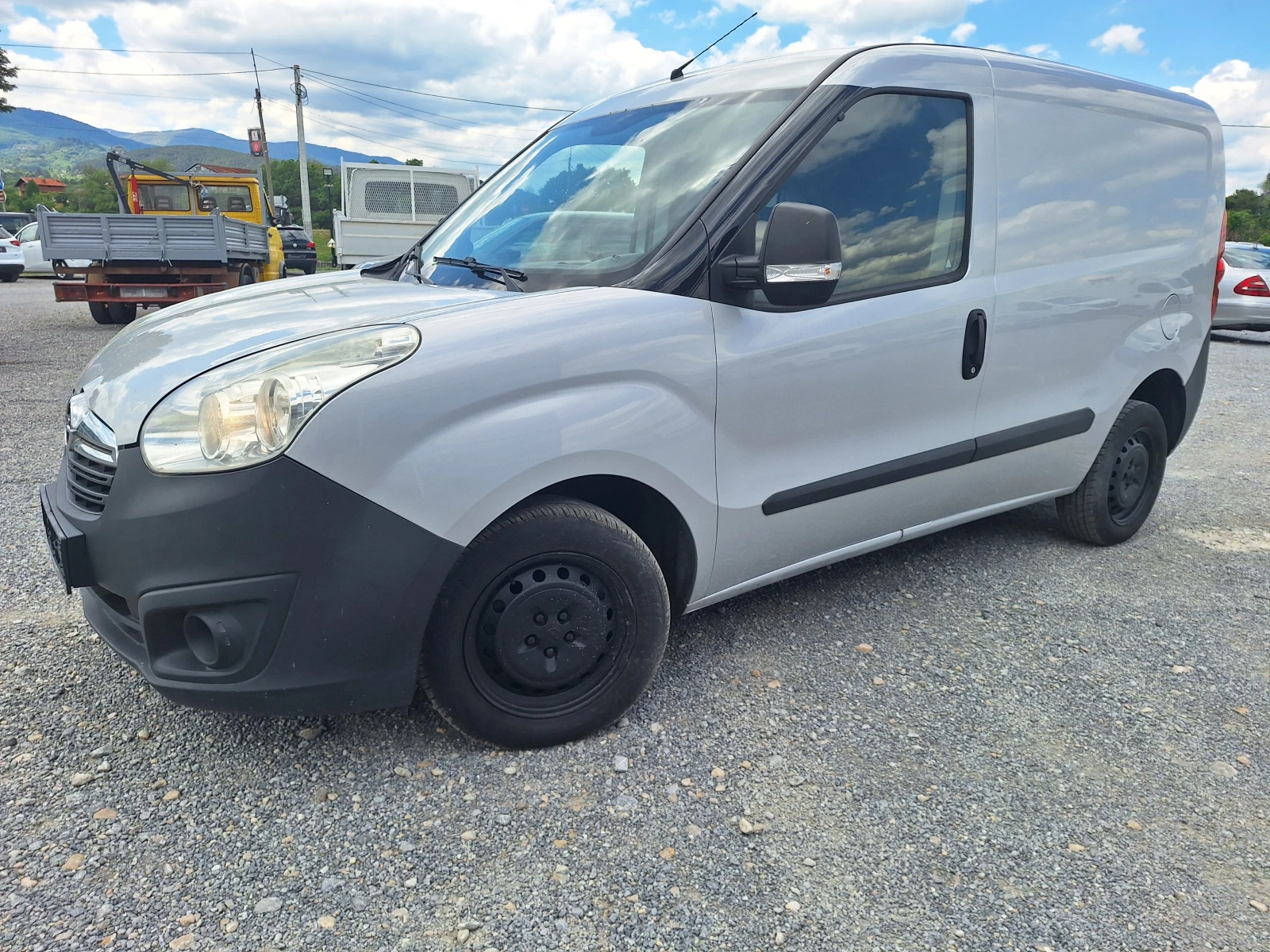 Opel Combo 1.3cdti, снимка 3 - Автомобили и джипове - 54632944