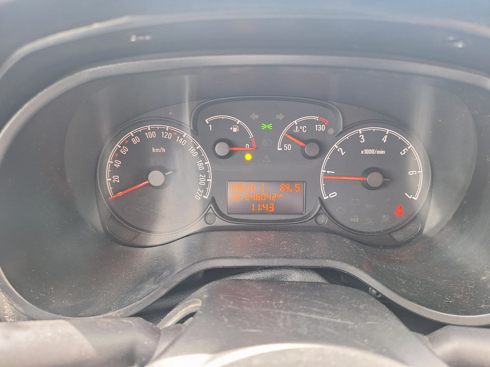 Opel Combo 1.3cdti, снимка 11 - Автомобили и джипове - 54632944