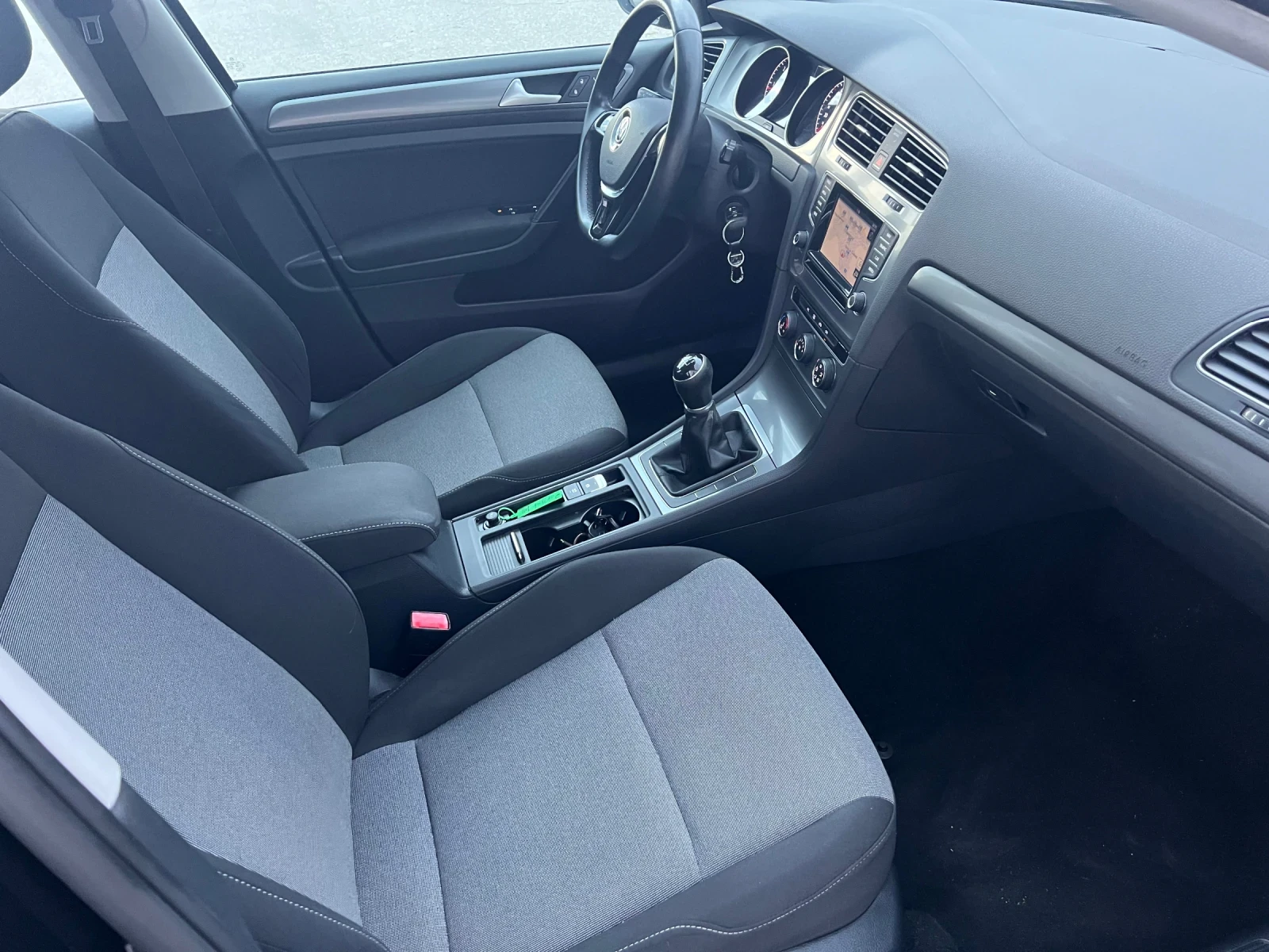 VW Golf, снимка 6 - Автомобили и джипове - 54854158
