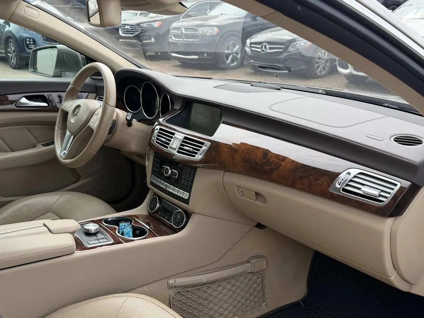 Mercedes-Benz CLS 550 4MATIC* МАСАЖИ* ОБДУХВАНЕ* ПОДГРЕВ* PREMIUM PACK* , снимка 9 - Автомобили и джипове - 55123797