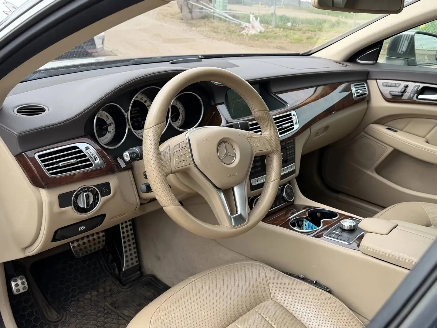 Mercedes-Benz CLS 550 4MATIC* МАСАЖИ* ОБДУХВАНЕ* ПОДГРЕВ* PREMIUM PACK* , снимка 7 - Автомобили и джипове - 55123797