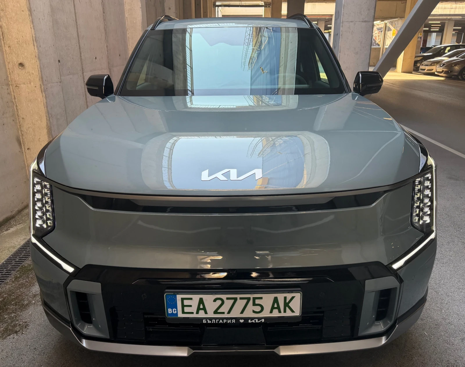 Kia EV9 GT-Line AWD | 2025 | 7 Места | 22 000 км | , снимка 3 - Автомобили и джипове - 55533665