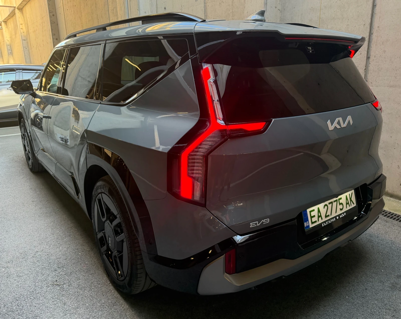 Kia EV9 GT-Line AWD | 2025 | 7 Места | 22 000 км | , снимка 5 - Автомобили и джипове - 55533665