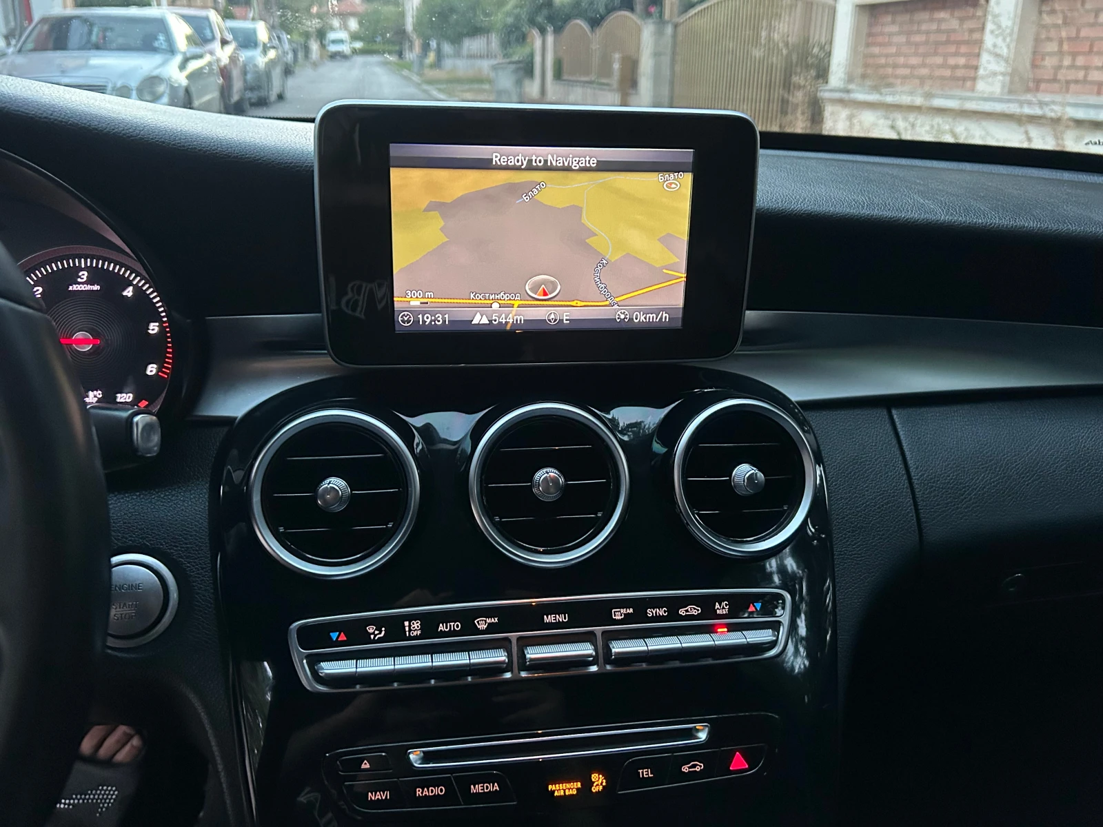 Mercedes-Benz C 220 2, 2NAVI KOJA AVTOMAT, снимка 14 - Автомобили и джипове - 56121359